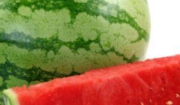 梦见别人送瓜吃,瓜果飘香，共享甜蜜时刻