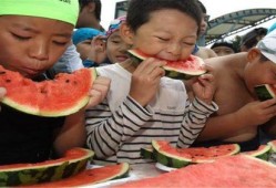 外国吃瓜事件,外国吃瓜事件大盘点