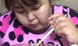 陪你吃瓜重庆视频,陪你一起品尝地道吃瓜乐趣