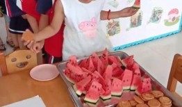 办公室排队吃瓜,一场别开生面的“吃瓜”盛宴