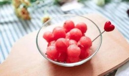 胃痛可以吃西瓜哈密瓜吗,西瓜与哈密瓜的食用指南