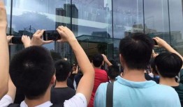 办公室排队吃瓜,一场别开生面的“吃瓜”盛宴