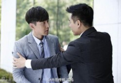 胡歌戏场陈龙吃瓜,一场意外的甜蜜互动