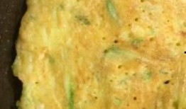 角瓜鸡蛋饼配什么吃,美味升级，营养满分