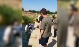 美女吃瓜现场,笑料百出！