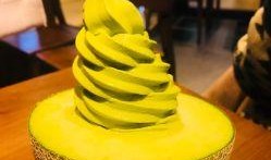 蜜瓜冰激凌怎么吃,夏日清凉新食尚，尽享甜蜜滋味