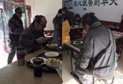 泉州吃瓜的群众照片,吃瓜群众的热闹瞬间
