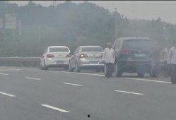 吃瓜评车,揭秘汽车界的“瓜田”风云